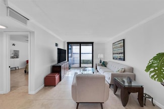 111 Lake Emerald Dr Unit 105, Oakland Park, FL 33309