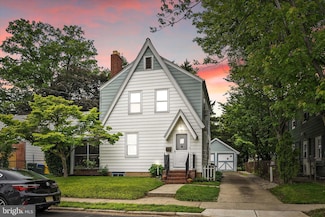 429 Greenway Ave, Ewing, NJ 08618