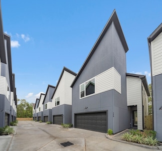 24 Bucan St Unit G, Houston, TX 77076