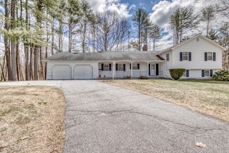 7 Highland Ave, Lisbon, ME 04252