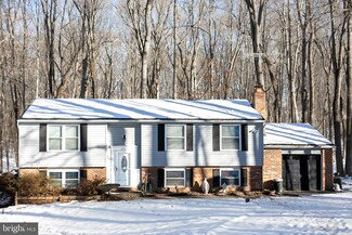 8142 Raphiel Ct, Manassas, VA 20112