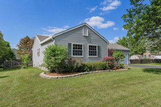 1333 Purdue Ave, Naperville, IL 60565