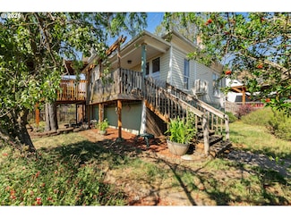 1210 SE Fullerton St, Roseburg, OR 97470
