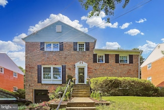 6302 Carnegie Dr, Bethesda, MD 20817