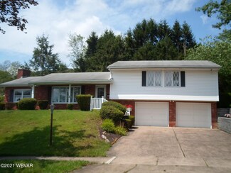 2523 Waldman Dr, Williamsport, PA 17701