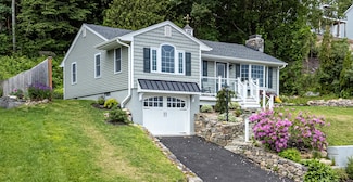 75 N Lake Shore Dr, Brookfield, CT 06804