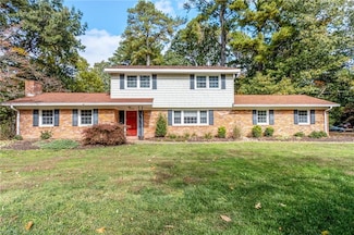 3200 Queensbury Dr, Virginia Beach, VA 23452