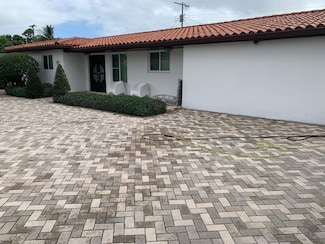 7780 SW 28th St, Miami, FL 33155