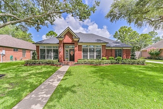 1210 Buttonwood Dr, Friendswood, TX 77546
