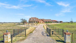 5523 Fm 1752 S, Whitewright, TX 75491