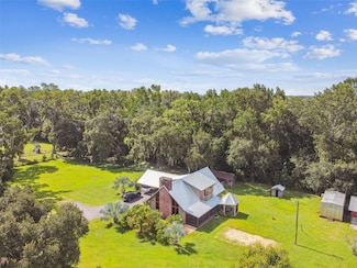 3520 Leslie Rd W, Dover, FL 33527