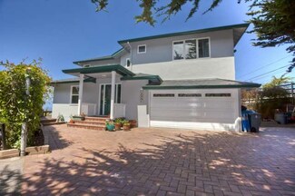 400 Griffin Ave, Pacifica, CA 94044