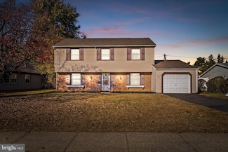 97 Pheasant Ln, Willingboro, NJ 08046