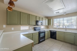 823 W Bradford Dr, Gilbert, AZ 85233