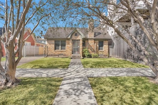 1906 Woodhead St, Houston, TX 77019