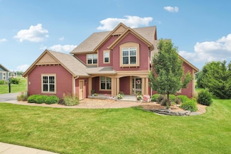 W77N380 Prairie View Rd, Cedarburg, WI 53012