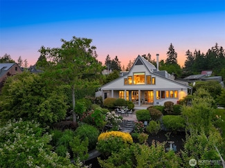 1237 Hawley Way NE, Bainbridge Island, WA 98110