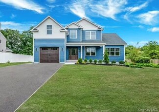 329 Weeks Ave, Manorville, NY 11949