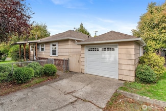 386 SW 15th St, Chehalis, WA 98532