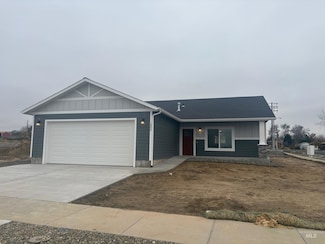 1800 Clark Fork Ln, Lewiston, ID 83501