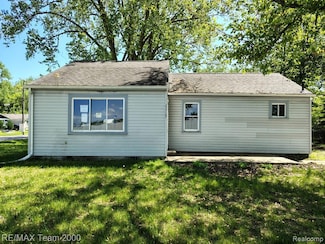 23725 Bredow Ave, Romulus, MI 48174