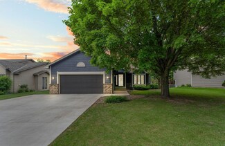 984 Stony Point Rd, Saint Paul, MN 55123