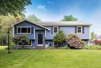 4 Charles River Rd, Medway, MA 02053