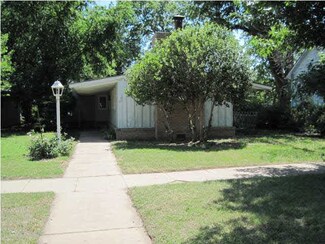 1109 Central St, Harper, KS 67058