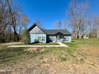180 State Route 22a S, Jacks Creek, TN 38347