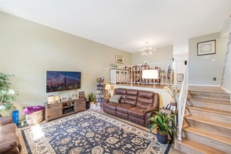 21901 Lassen St Unit 94, Chatsworth, CA 91311