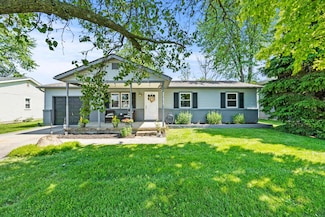 876 Kirkwood Dr, West Jefferson, OH 43162
