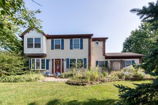 6637 Heatheridge Dr, Saline, MI 48176