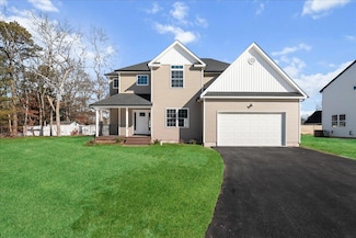 1 Fourth Ave, Centereach, NY 11720