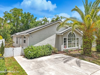 663 Stocks St, Atlantic Beach, FL 32233