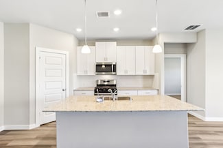 3515 Zilker Ln, Texas City, TX 77591
