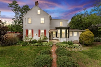 4 Eric Rd, Mullica Hill, NJ 08062