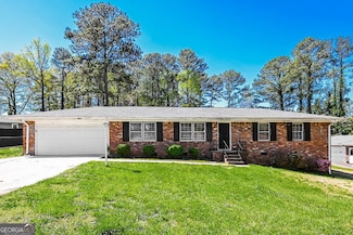 5509 Joeclay Dr, Stone Mountain, GA 30088