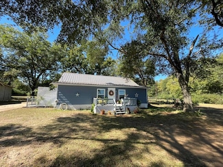 241 Farm To Market Road 1137, Palestine, TX 75801