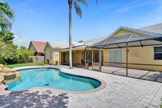 3102 Peachtree Cir, Davie, FL 33328