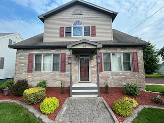 46 E Oak St, Hazleton, PA 18201