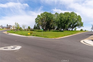 5990 Royal Point Dr, Paradise, CA 95969
