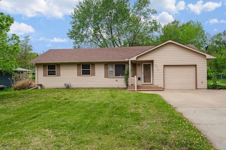 212 N Elm St, Wellsville, KS 66092