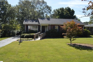 206 Hillside Dr, Greer, SC 29651