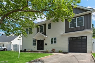 331 West Ln, Clark, NJ 07066