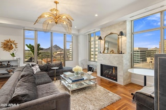 2211 E Camelback Rd Unit 902, Phoenix, AZ 85016