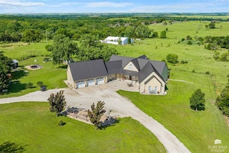 13480 Morning Glory Rd, Westmoreland, KS 66549