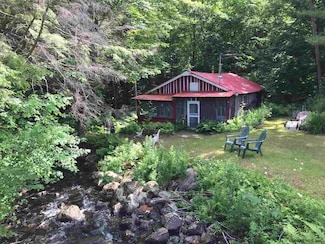 4 Morreale Ln, Corinth, NY 12822