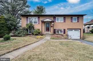 3538 Raymond St, Reading, PA 19605