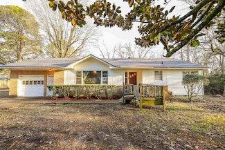 420 Sales St, Camden, AR 71701