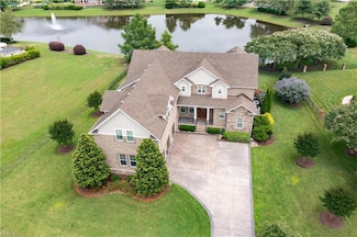 318 Scone Castle Loop, Chesapeake, VA 23322